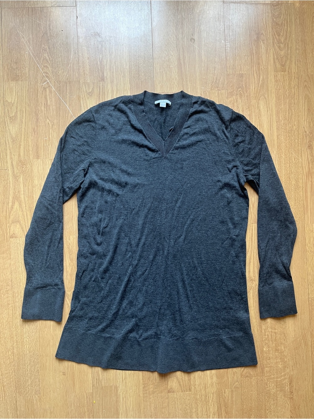 COS Silk-Cotton Knit V-Neck Sweater in Charcoal - Men’s Small